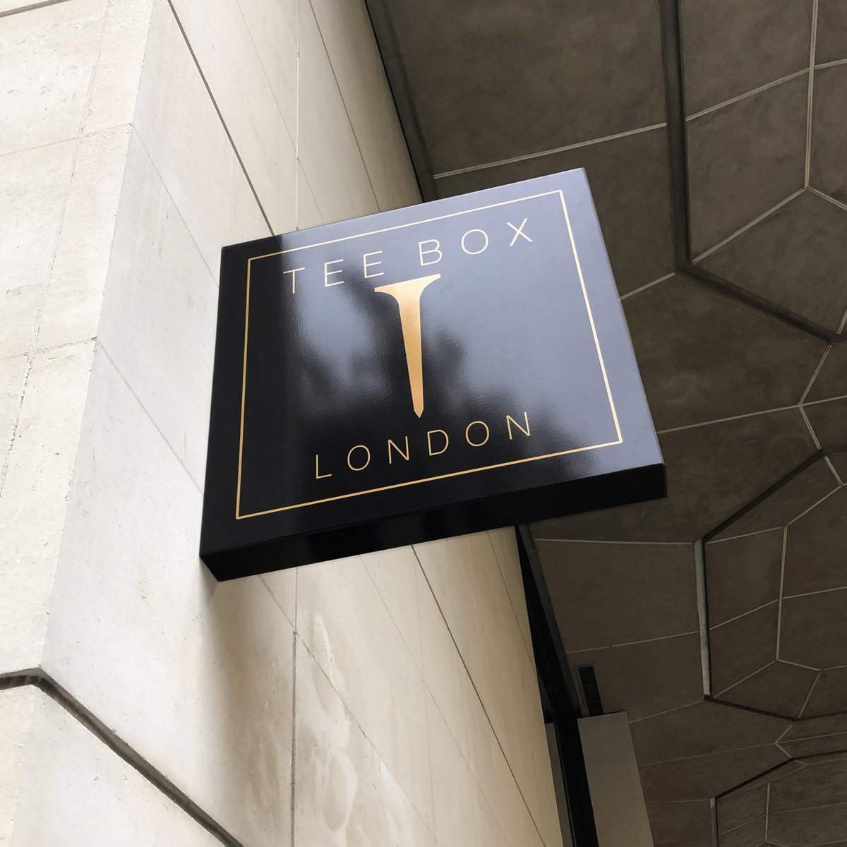 thisway_london's tweet image. 3/6
From a beautifully crafted, hand painted facade to a wayfinding scheme or a multi site brand change, we are experts wayfinding and the application of signage and environmental branding...

#brand #branding #brandimplementation #userexperience #wayfinding #mapping