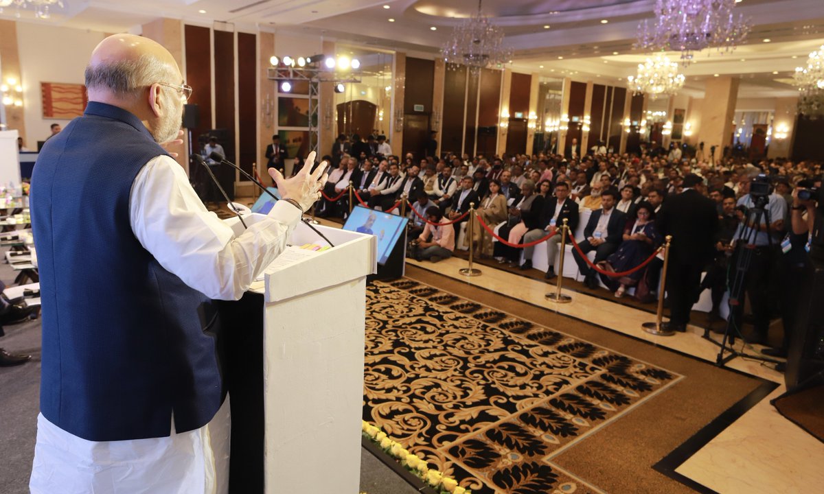 AmitShah's tweet photo. Despite being one of the oldest chambers of commerce &amp; industry, the @ASSOCHAM4India has taken a wide range of industries under its wings including small and medium-scale businesses. 

The sprawling diversity of its members makes it a powerful bridge between govt and industry. https://t.co/ICi08Hpc5X