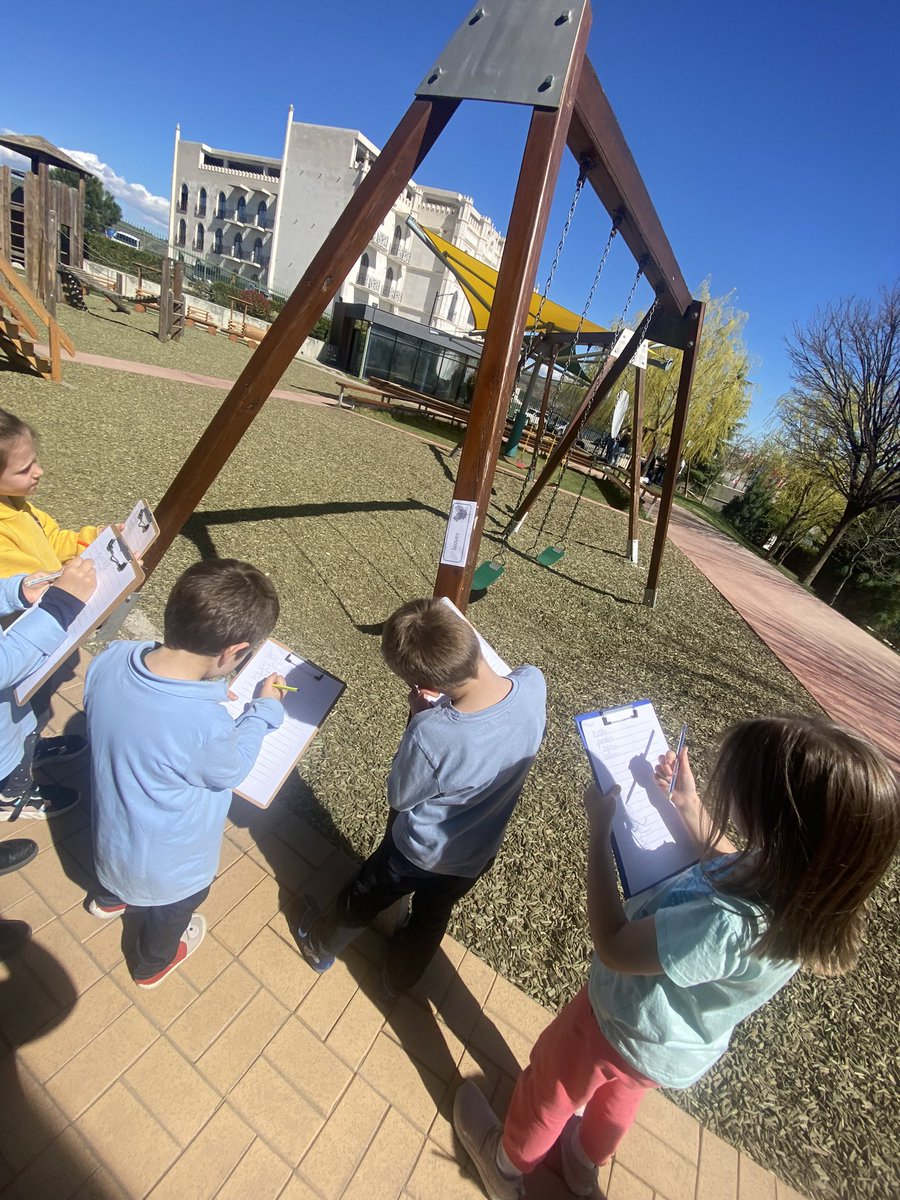 BIST_OL's tweet photo. For their handwriting lesson today @BISTYear1 went outside to hunt for words as the sun was shining #outdoorlearning #lessonsoutside https://t.co/EWH3OiQDGI