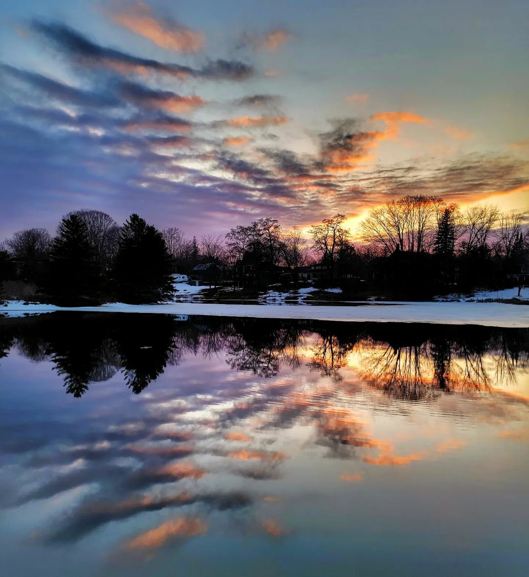 kawarthaNOW's tweet photo. Good Tuesday morning our #kawarthapeeps from  Kirk Hillsley at the Millbrook Mill Pond. Spring sunsets. Follow the photographer on Instagram at https://t.co/4lPnWLb2CQ
#millbrookON #millbrookvalleytrails #millbrookmillpond #cavanmonaghan #ptbocounty #ptbokawartha #thekawarthas https://t.co/q5rBRNePvH