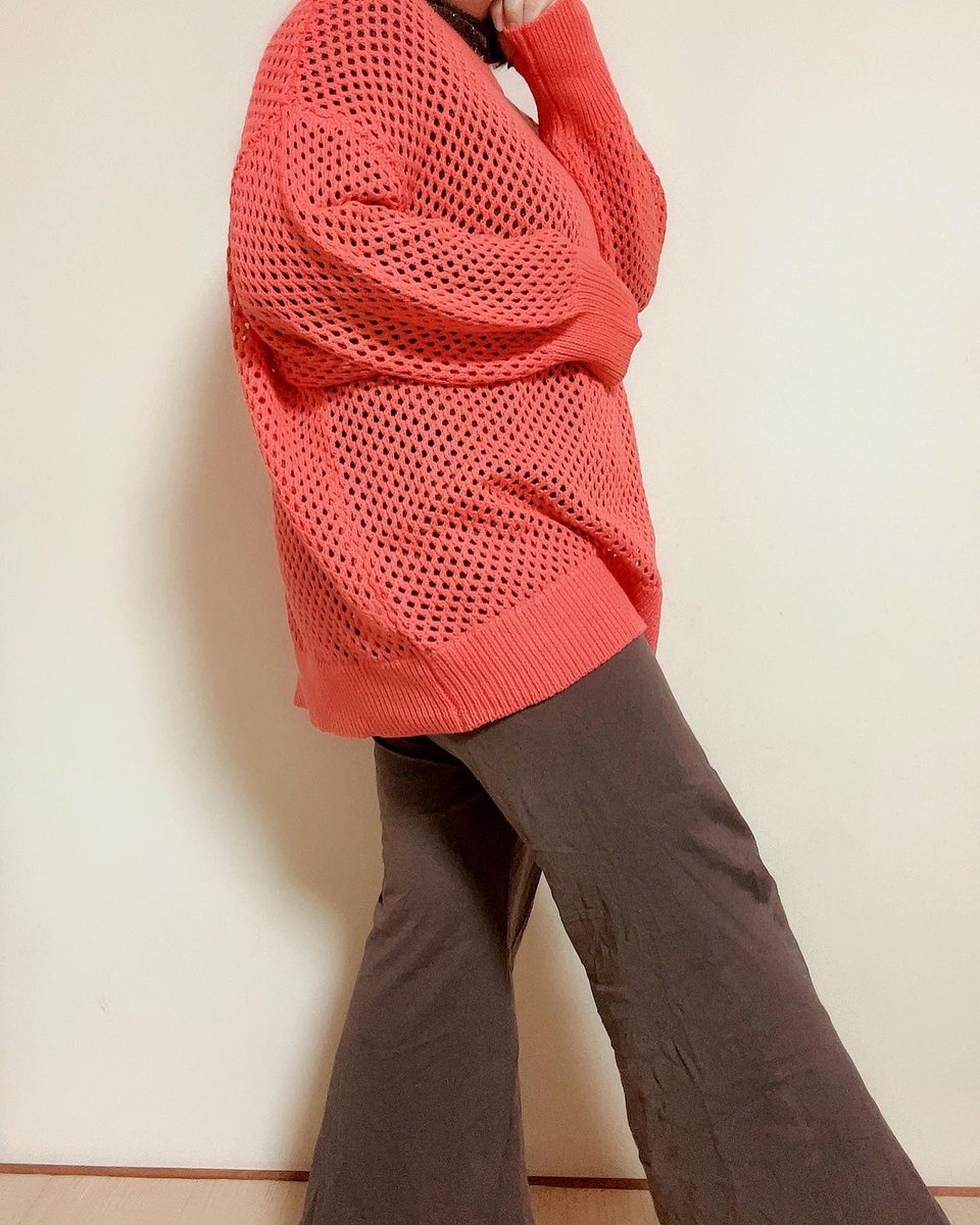 gold_japan 
ゴールドジャパンさんの
お洋服の紹介です♥️

▶︎指穴メッシュ編みニットプルオーバー　
▶︎sada-6836
▶︎４Ｌ(ブラッドオレンジ)

メッシュ編みのニットで今の時期から初夏位まで切れ… instagram.com/p/CqScHCdSLnM/