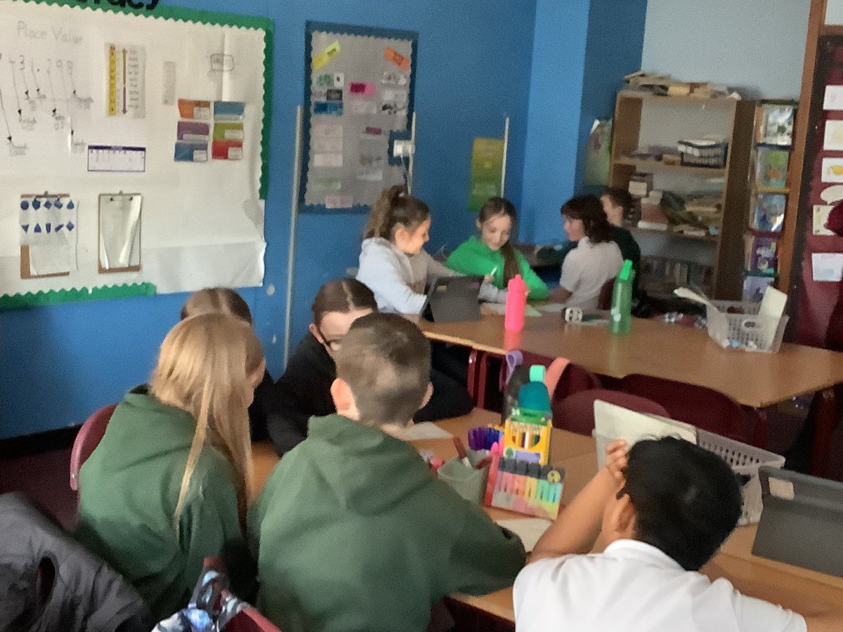 MrsM_StP's tweet photo. Short read time 
We used our knowledge of context clues to help us to structure sentences. We had to use clues such as punctuation, openers and connectives to help us.
#reflectivereader #literacy #collaborativelearning https://t.co/pH3L3AZZO3