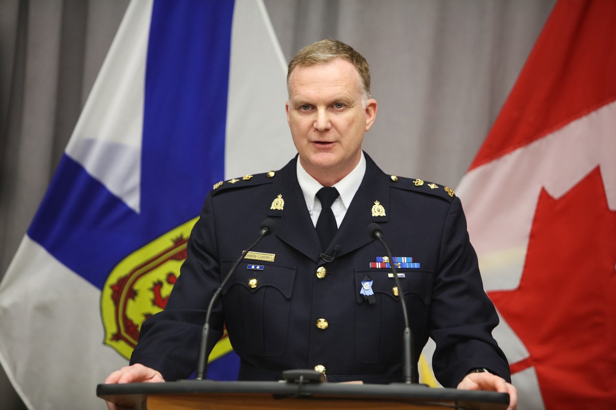 BigJMcC's tweet photo. 8) Chief Supt. Chris Leather, Nova Scotia RCMP criminal operations officer, joined a federal policing modernization team at RCMP HQ in Ottawa.
Supt. Darren Campbell, RCMPNS officer in charge of support services, is now the criminal operations officer w. RCMPNB.
#TextbookResponse https://t.co/0puX6HqsDT