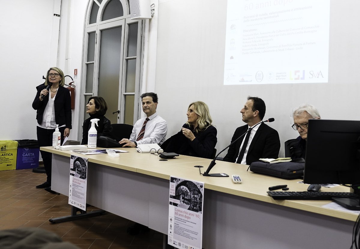 LSU_Ferrara's tweet photo. 📷📷📷
Alcuni momenti dell'incontro "Comacchio anni '60, 60 anni dopo". 
Un ringraziamento a tutti i partecipanti e organizzatori, arrivederci!

#LSU #LaboratorioStudiUrbani #ferrara #comacchio #unife https://t.co/PSqRFitjOV