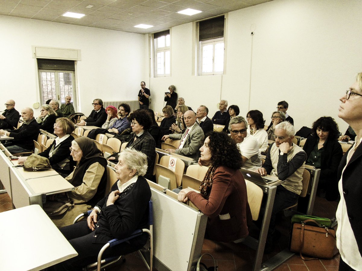 LSU_Ferrara's tweet photo. 📷📷📷
Alcuni momenti dell'incontro "Comacchio anni '60, 60 anni dopo". 
Un ringraziamento a tutti i partecipanti e organizzatori, arrivederci!

#LSU #LaboratorioStudiUrbani #ferrara #comacchio #unife https://t.co/PSqRFitjOV