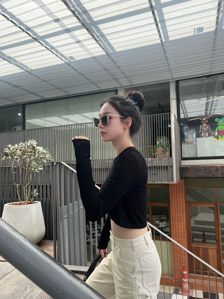 karina pics tweet media
