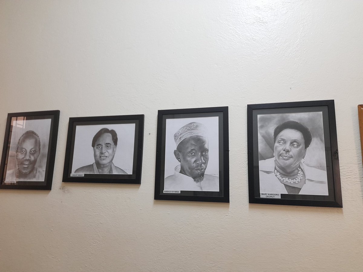 When did u last walk through corridors of @Makerere, Dept of Literature towards lecture room 4? 
The gorgeous pictures on the walls of fame are just so heart-warming. 
This idea is What It Is! 💕💕💕
@MakerereCHUSS @ITibasiima @Josephineahiki1 @SsaliSarah @okellooculi
#makerere