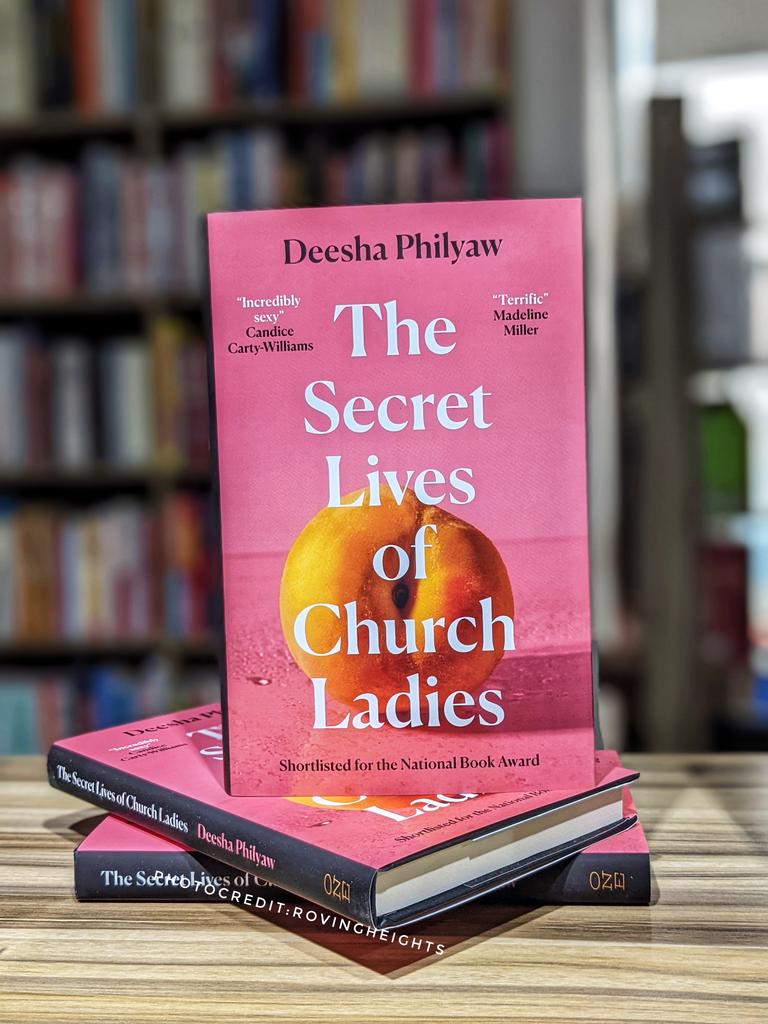 Rovingheights's tweet photo. #TheSecretLivesOfChurchLadies explores the raw and tender places where black women and girls dare to follow their desires and pursue a momentary reprieve from being good.
#DeeshaPhilyaw #CollectionOfShortStories
NGN 10,000 (Hardback) https://t.co/FgkEu2edXs