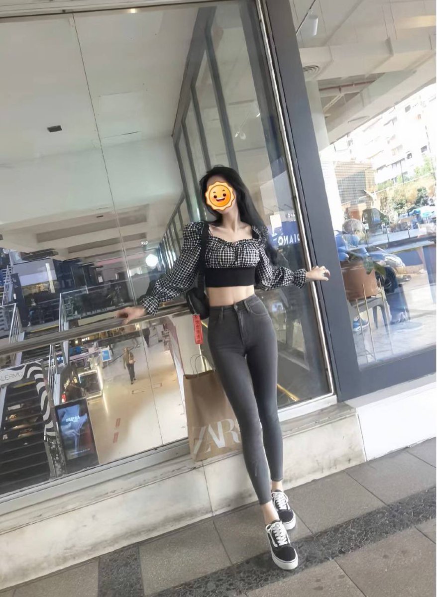AsrafRain10's tweet photo. 你喜欢我吗？不会��可以教你呀！  #浙江 #少妇 #人妻 #御姐 https://t.co/NPHP0fQ1s0