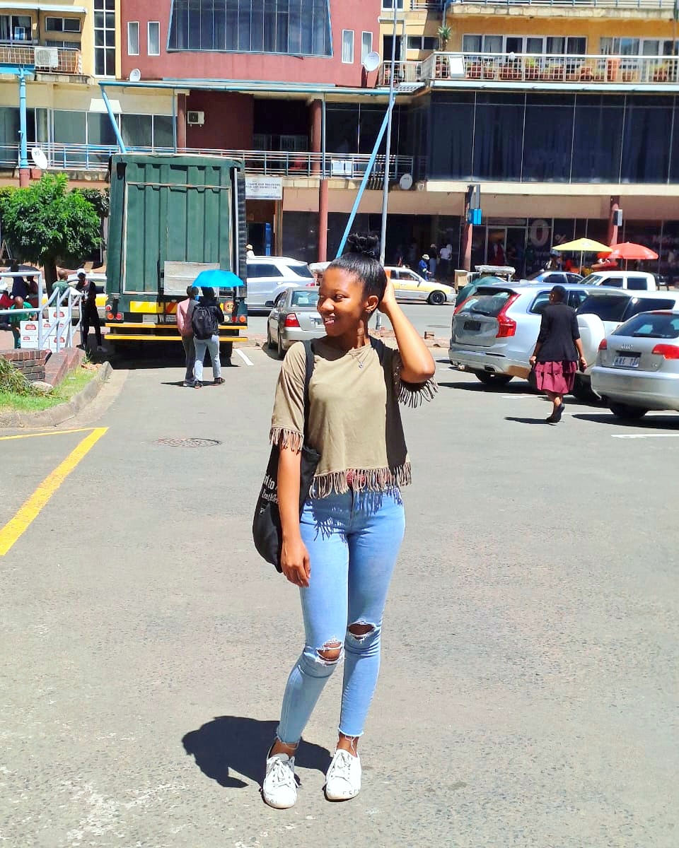 thaido_thato's tweet photo. Down Town ❤️ https://t.co/6SxyG0DAFs