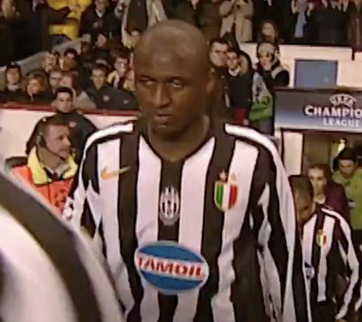 gregmbond's tweet photo. Vieira didn't look right in a Juventus kit https://t.co/HwScpvvQxa