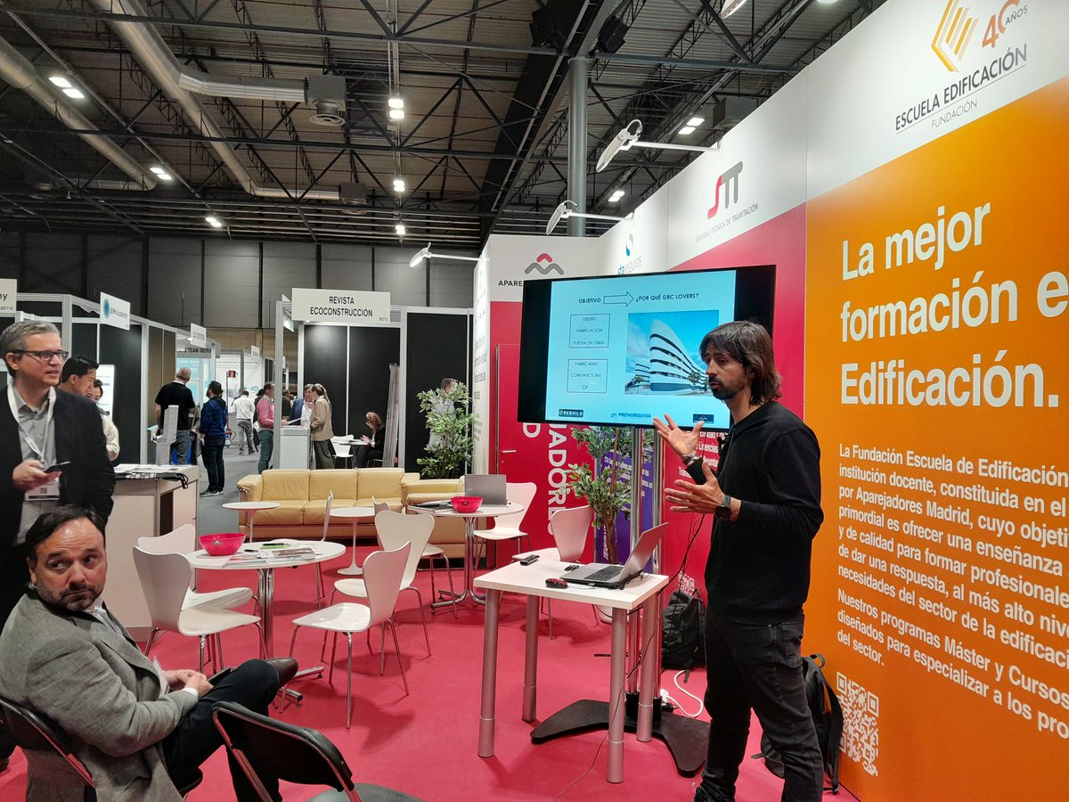 Asistimos a presentación de Javier Carvajal, responsable de GRC de <a href="/prehorquisa/">PREHORQUISA</a> en una de las sesiones organizadas por <a href="/aparejadoresmad/">Aparejadores Madrid</a> <a href="/hubaparejadores/">Digital Construction Hub</a> Por qué industrialización fachadas con paneles prefabricados de GRC? Calidad, plazo, sostenibilidad, seguridad y coste