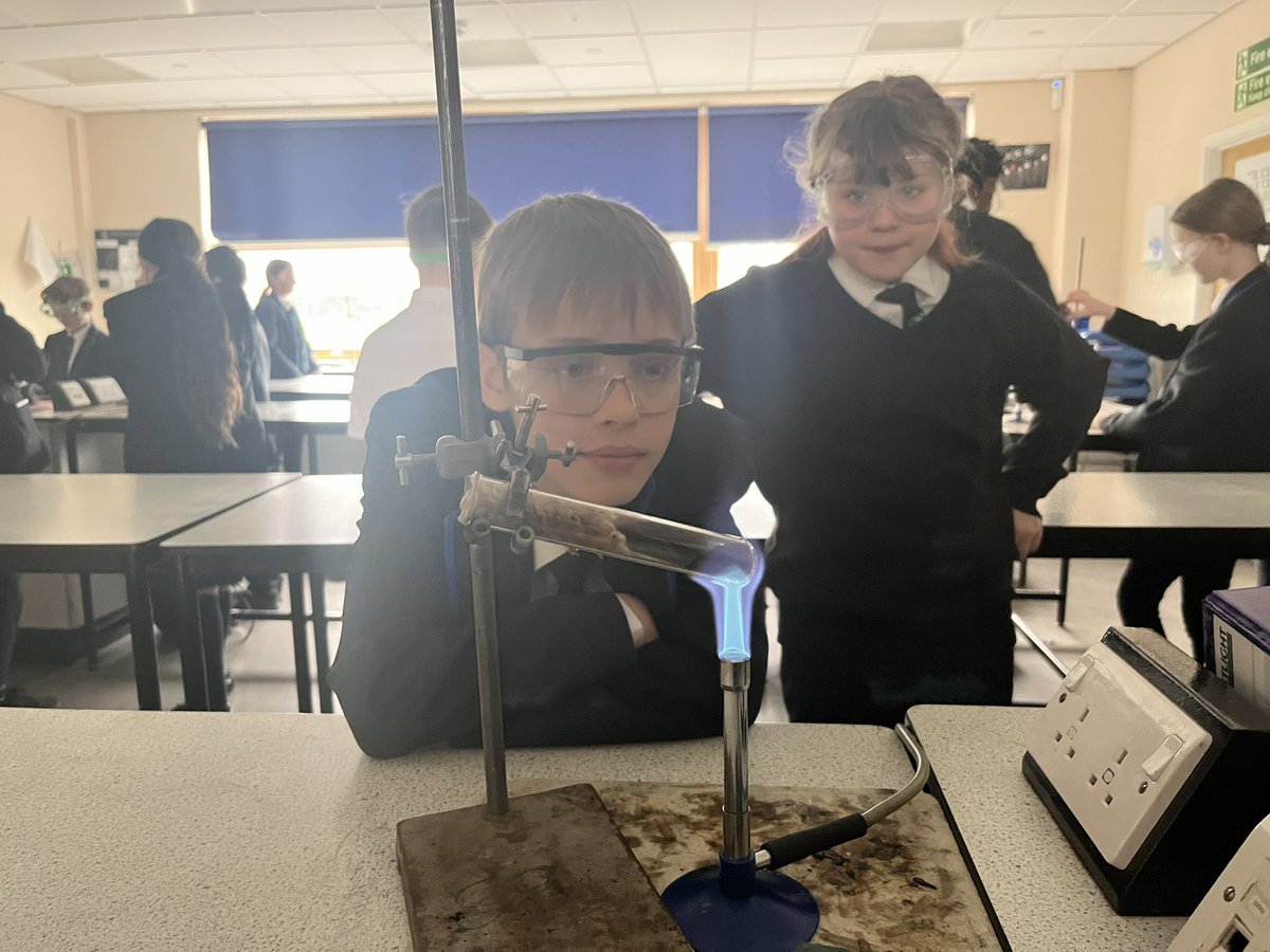 bbs_science's tweet photo. Year 7 investigating displacement reactions with Mr B in chemistry. https://t.co/Hj876OZvfG