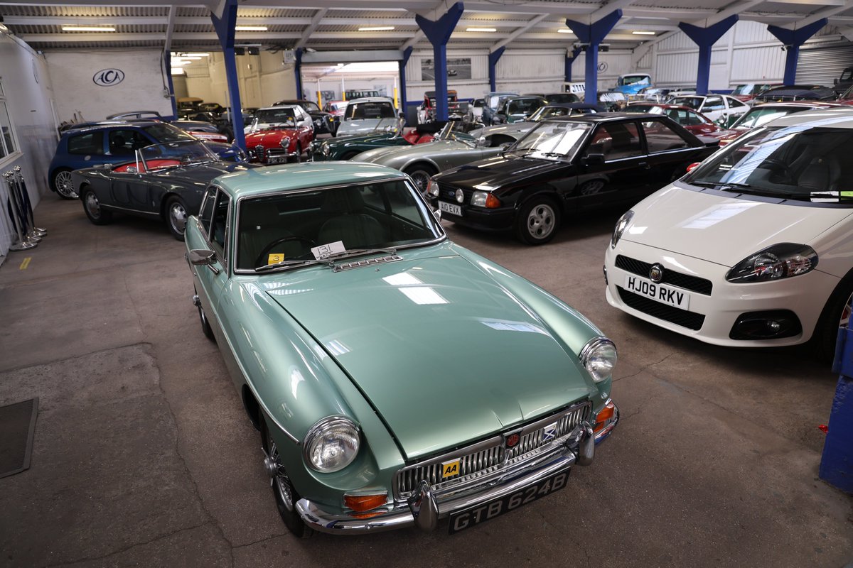 ACAKingsLynn's tweet image. We are getting ready. The running order will be published by Wednesday 29th March.

Viewing is offered on Thursday 30th and Friday 31st March from 9am to 4pm (closing at 5pm). 

View current Catalogue
angliacarauctions.co.uk/classic-auctio…

#classiccars #classiccar #classicauto #kingslynn