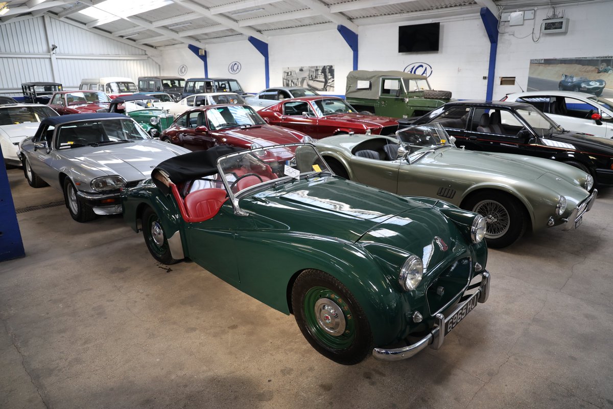 ACAKingsLynn's tweet image. We are getting ready. The running order will be published by Wednesday 29th March.

Viewing is offered on Thursday 30th and Friday 31st March from 9am to 4pm (closing at 5pm). 

View current Catalogue
angliacarauctions.co.uk/classic-auctio…

#classiccars #classiccar #classicauto #kingslynn
