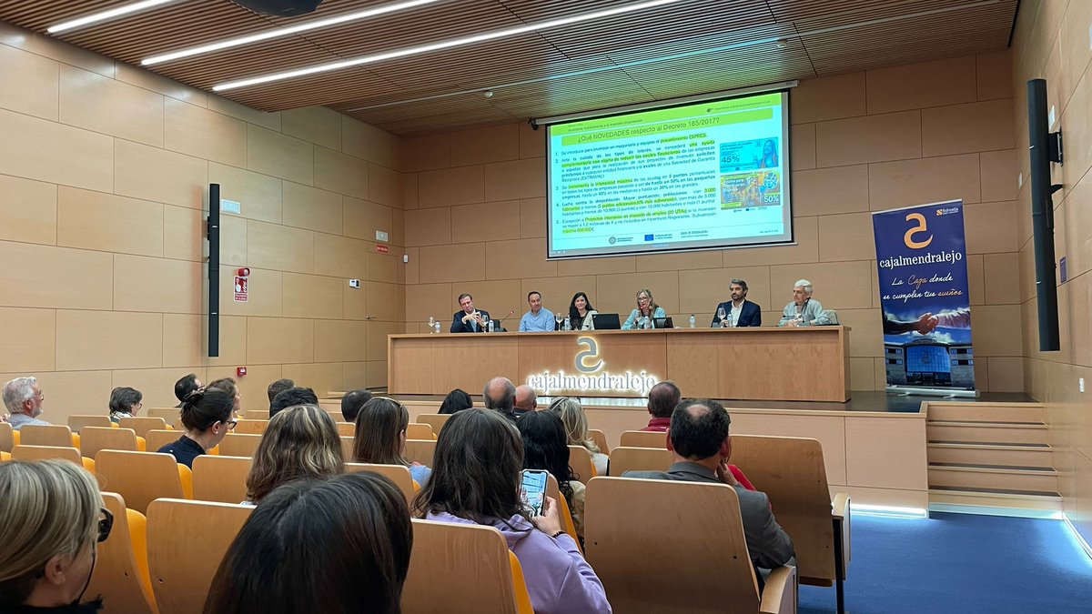 🔴Cerca de 60 empresas han participado esta mañana en la Jornada Informativa sobre Ayudas para Invertir en tu empresa en Badajoz.

ℹ️Si quieres saber más sobre los Incentivos Autonómicos a la Inversión Empresarial⤵️ extremaduraempresarial.es/ayuda/incentiv…