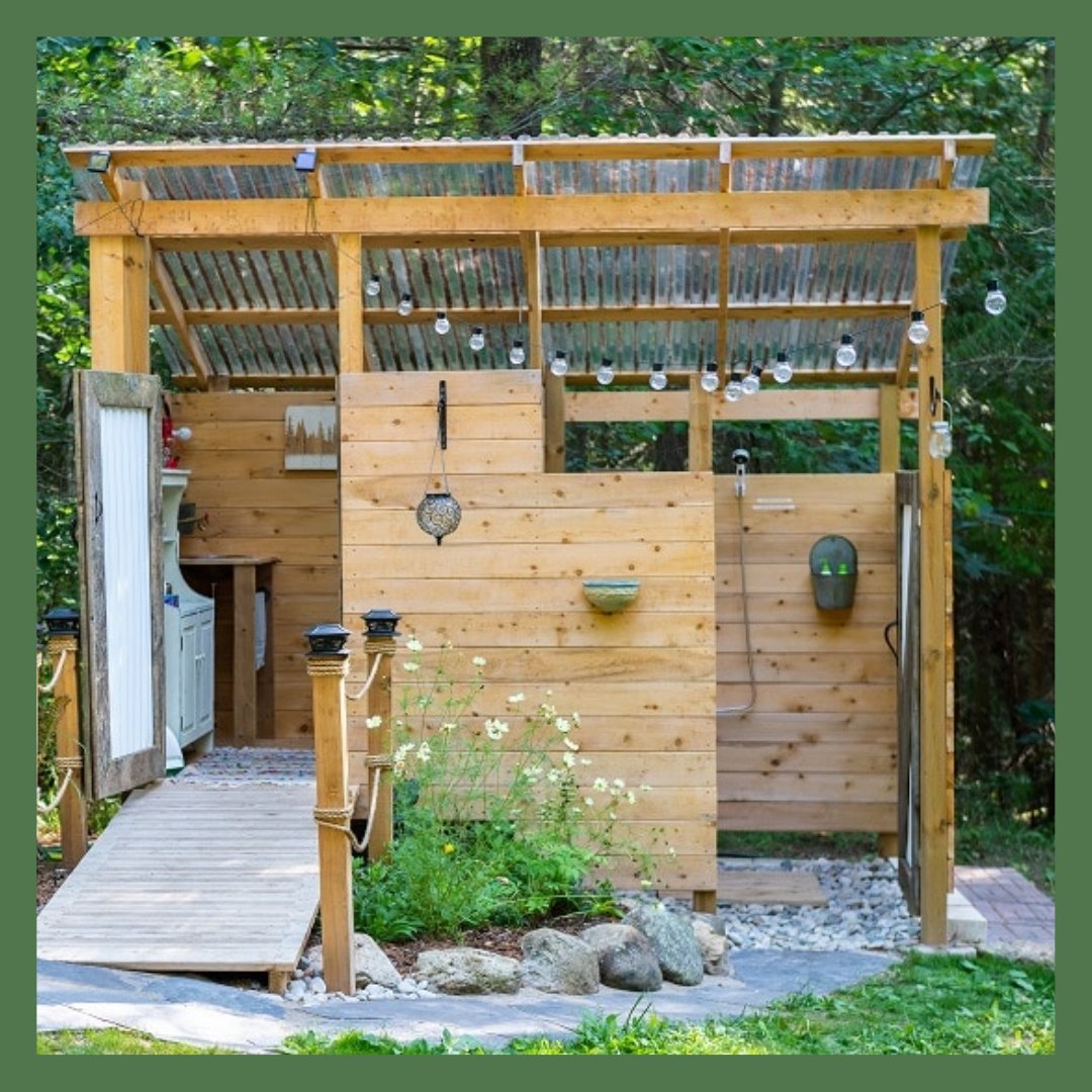 Not all outside loos are the same, some of us have environmentally friendly soaps and others have greaseproof paper instead of toilet roll (is that still a thing?!)

I’ve rounded up a couple of other loos I know from all over the world, let me know which loo you’d prefer…