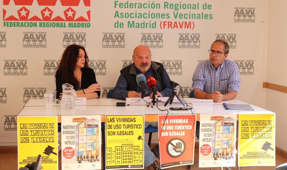 FRAVM's tweet photo. Actualmente la capital tiene 25.648 #pisosturísticos , de los cuales 10.507 se encuentran en Centro. 

@avsolyletras ha presentado 1.356 denuncias, de las cuales la Administración ha respondido a 116, pero NO HA CERRADO ni un solo piso turístico

#lasviviendasnosonhoteles !! https://t.co/WUcOul2uoK