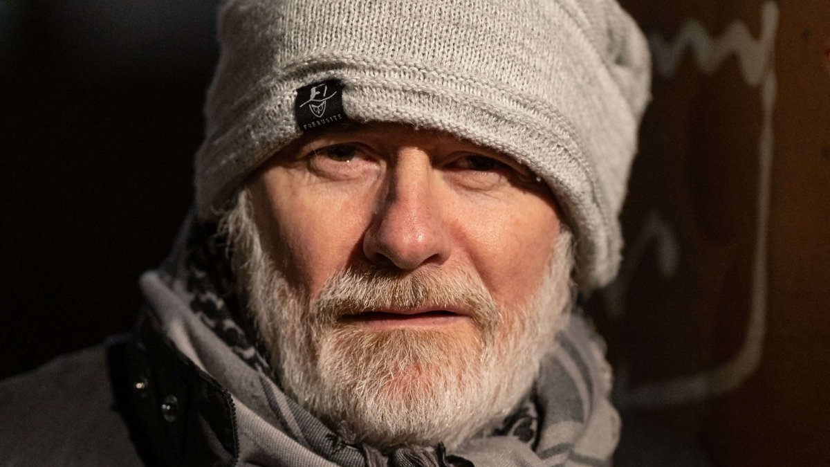 LeedsPlayhouse's tweet photo. Star of I, Daniel Blake and Fisherman’s Friends: One and All #DaveJohns, brings his incredibly funny and heartwarming story to the Playhouse, on his journey from bricklayer, to stand-up, to film star at the age of 67.
Part of #1001Stories
📅29 Apr
🎟️https://t.co/AFvJnheCV6 https://t.co/6kJD2QjwgT