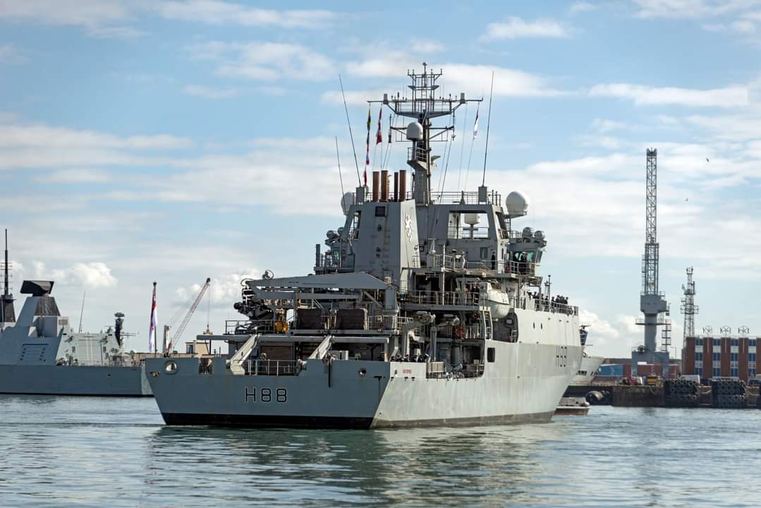 AWenham1's tweet photo. Some more images of HMS Enterprise arriving yesterday  @HMSEnterprise @RoyalNavy @NavyLookout @ThingsNavy @WarshipCam @WarshipsIFR @warshipworld #HMSENTERPRISE https://t.co/dkfB4Ssc6V