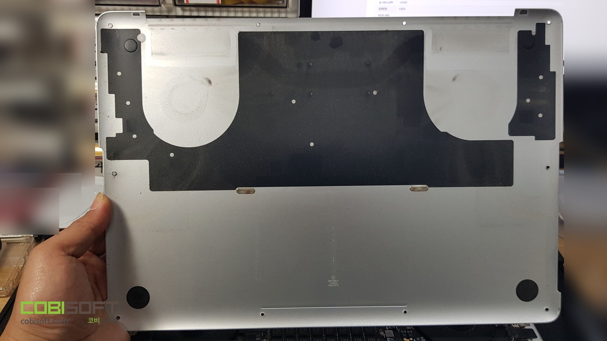 mycobisoft's tweet photo. 원문 바로가기 :  https://t.co/7jef8Ztlie배터리 불량 MacBook Pro 15 애플 노트북 배터리 교체 수리  ​안녕하세요 ^^천안, 아산 맥북프로 수리 전문 코비소프트입니다.오늘은맥북 프로 15인치 A13 https://t.co/yTbj1Ep59s