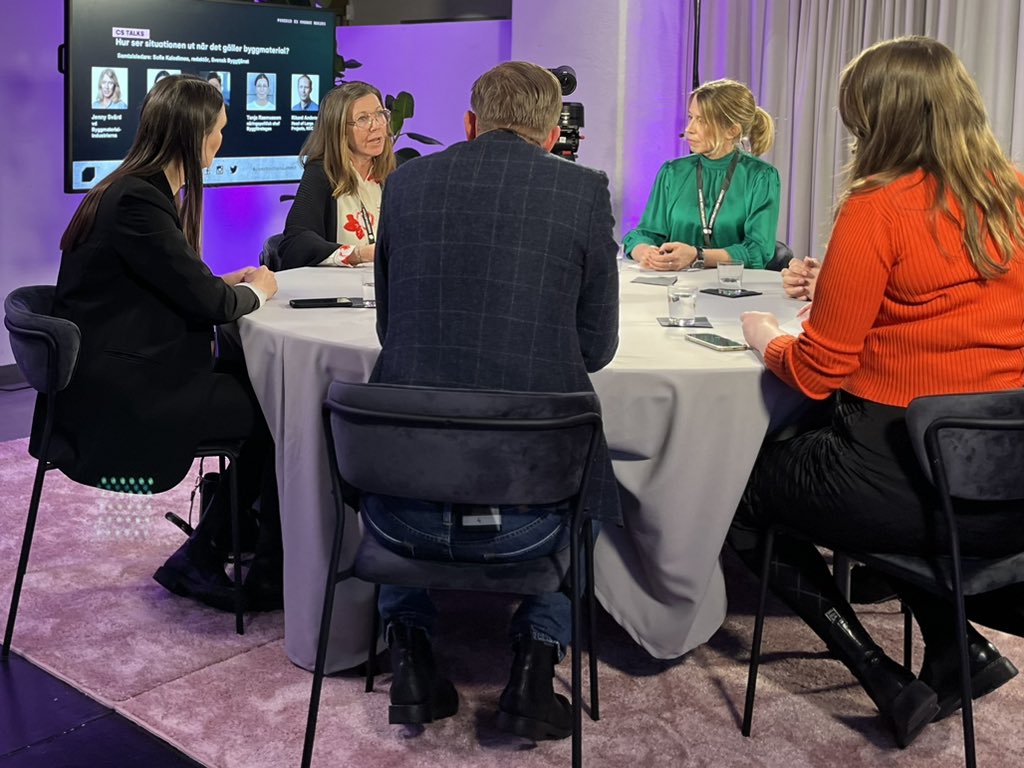 🏗 ”Miljölagstiftningen är ett kaos”

<a href="/tanjarasmusson/">Tanja Rasmusson</a> om vikten av en pålitlig råvaruförsörjning.

#constructionsummit