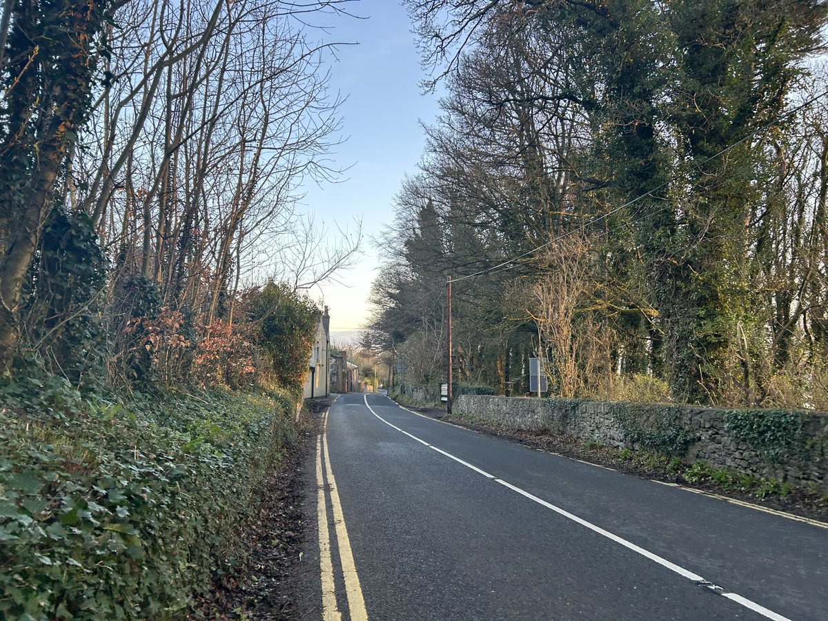 SavetheHellfire's tweet photo. In @sdublincoco own words Killakee Rd is "on a substandard rural road network". Yet they propose to increase by 300% the traffic flow for their planned €22M #VanityProject!
#NoCapacity #HellfireClub #traffic #emissions https://t.co/gJrDmIP0mF