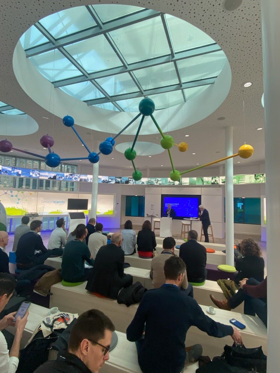 enedis_bretagne's tweet image. [Data Days] Un événement organisé au @‌SmileSmartGrids avec @‌enedis en #Bretagne et @‌VillageCA35 🤝

➡️ Échanges et démonstrations de l’utilisation de la donnée dans les entreprises : simplicité et efficacité 💡