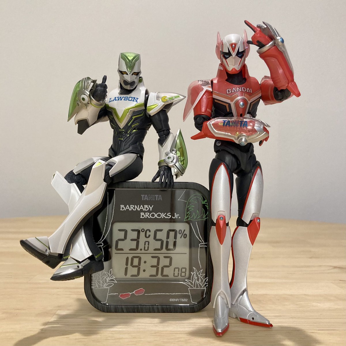 新品未開封】TANITA TIGER & BUNNY 体重計 【公式通販】