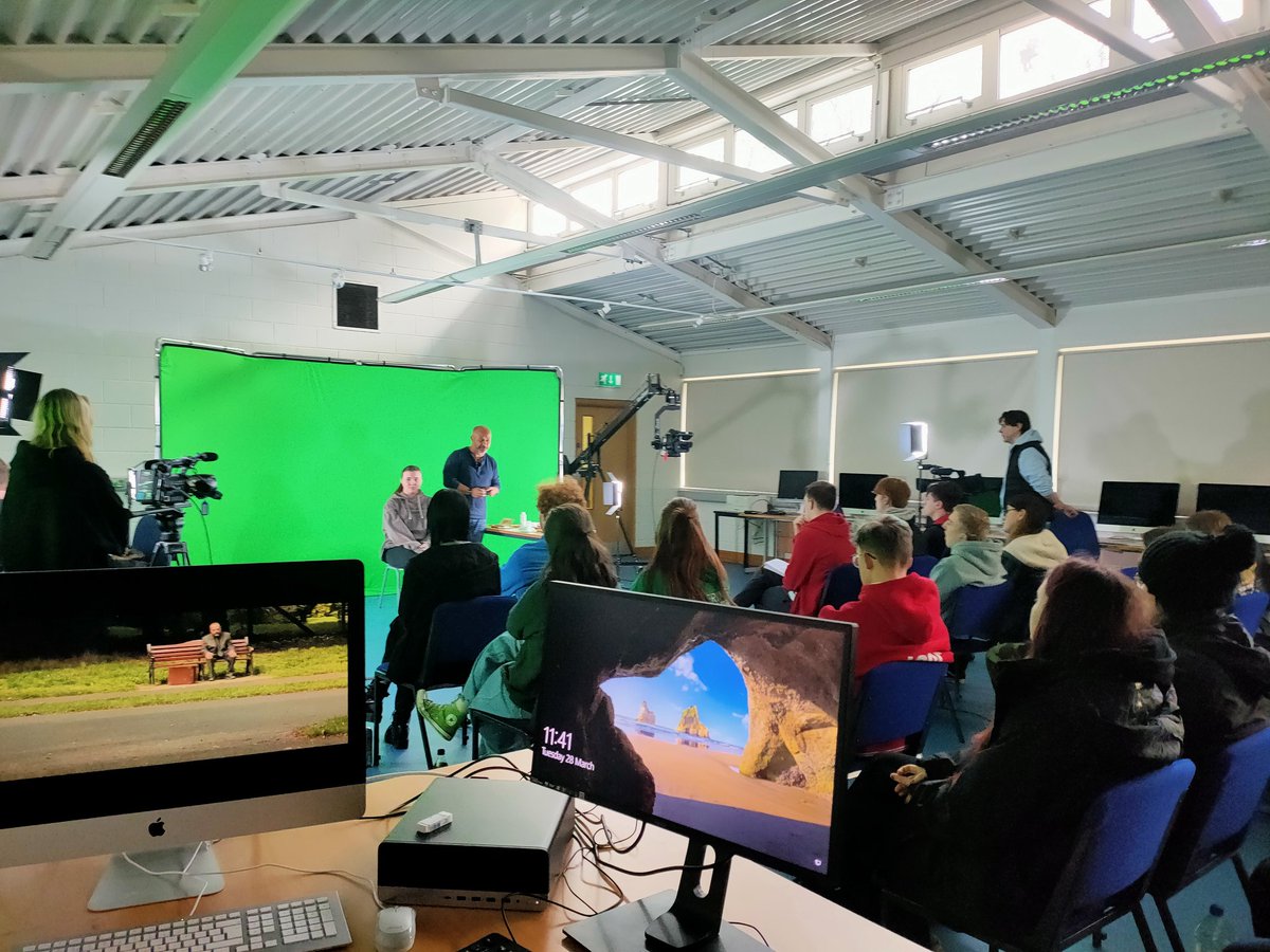 ConanOConnor2's tweet image. Filming for a @cinematicarts_  module #lifewidelearning