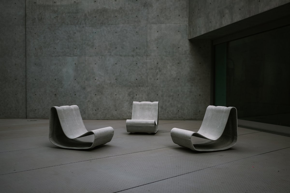 PFService's tweet photo. 東京ミッドタウン内 21_21 DESIGN SIGHT様 @2121DESIGNSIGHT の以下企画展にて、
弊社が日本正規代理店を務めるSwisspearl社のGuhl Chair ( Loop Chair )が展示中です。

「The Original」
https://t.co/UmYQHmP0SR
6/25(日)まで

ぜひご来場ください。
展示内容やGuhl Chairについてはスレッドにて↓ https://t.co/Y8SXZ65U86