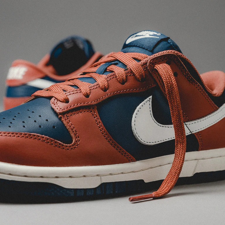 more_sneakers's tweet photo. 🚨 Don't miss the Women's Nike Dunk Low Retro 'Canyon Rust'! 🔥 Find it on sale now at multiple retailers. Check our release page for details!
=> https://t.co/0xQj2gxY4w
Pics via asphaltgold
#NikeDunkLow #CanyonRust #SneakerSale" https://t.co/qWLaMQYTOy