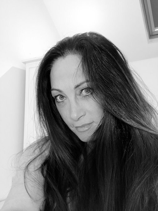 Good morning to you all I&rsquo;m just about to log on to https://t.co/hwvzHMcw2r https://t.co/jZ6hqjKou7&hellip;