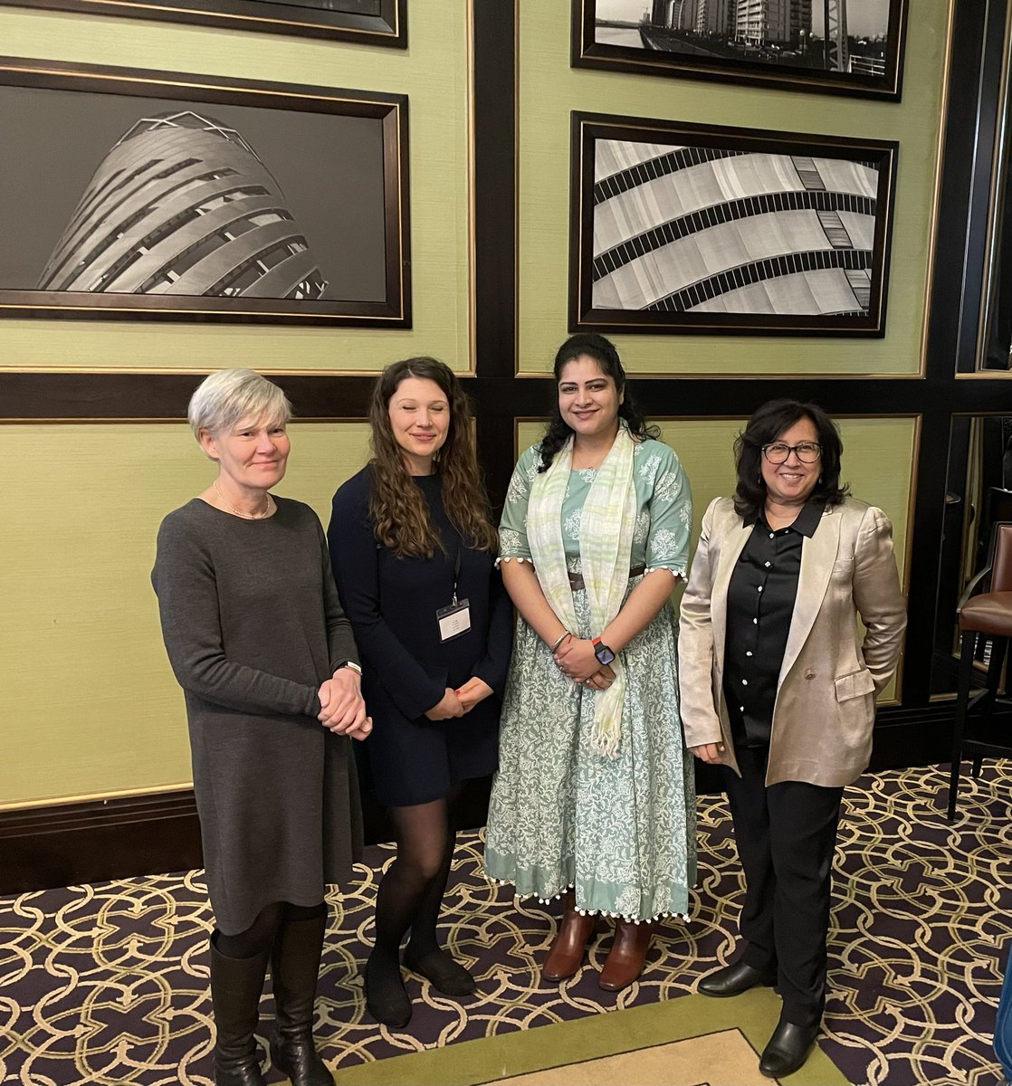 Zebra_carol's tweet photo. @ZebraPartnrship @GudrunBurnet @CommissionerDA @KateGreenSU @Purna_Sen Fantastic to see my fellow @5050Parliament Trustee #SusanBright at the #DACFestival - she joined @CommissionerDA and I on stage for a photo. Well done to the morning session speakers👏🏿👏🏽👏🏻
#ArtGallery with headphones 🎧 for description are down @MidlandMCR Albany Way corridor. https://t.co/LOtXk96TZJ