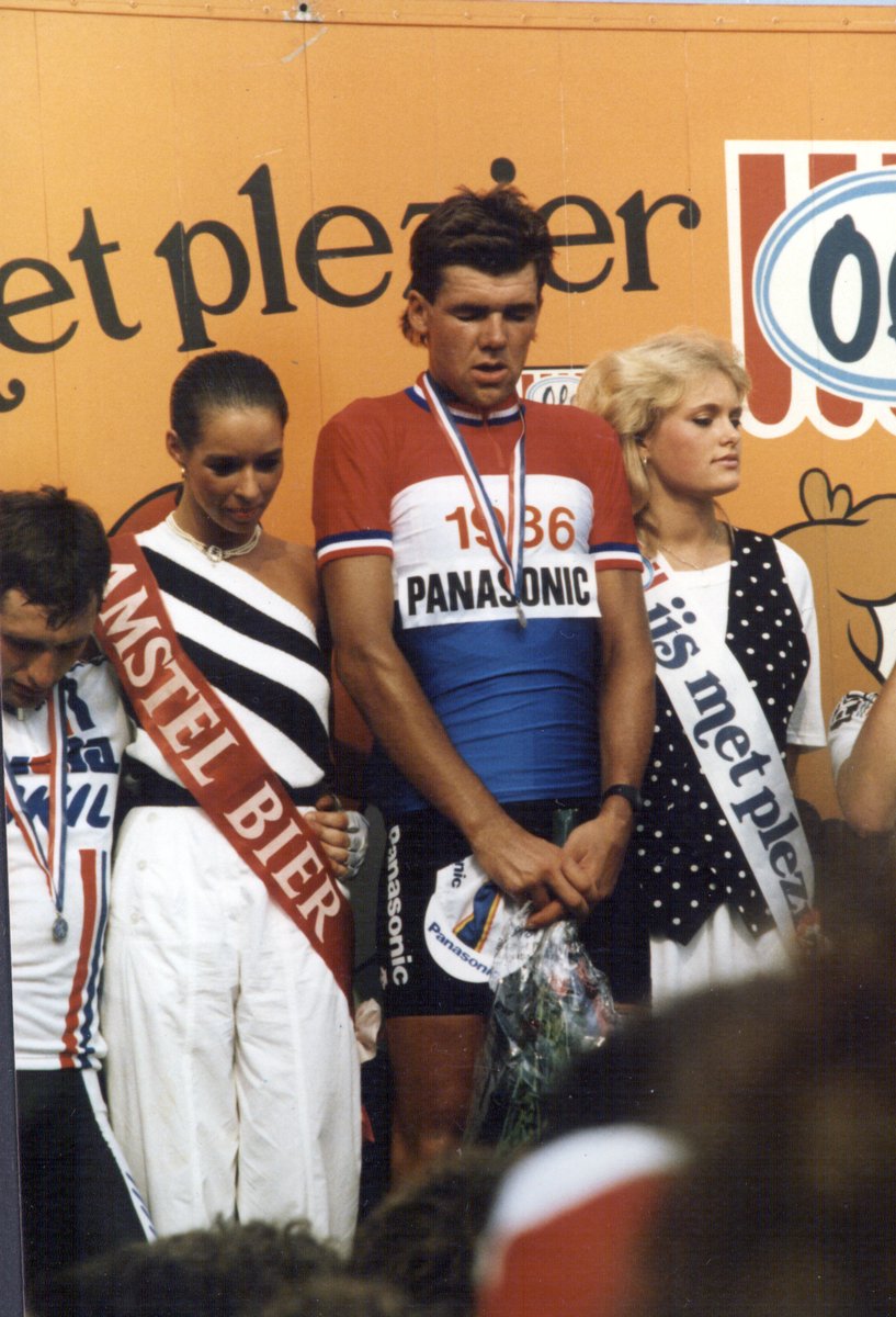 65
Vandaag verjaart Jos Lammertink, meervoudig kampioen van Nederland als weg- en baanrenner en als veldrijder. Hij wordt 65. 
Van harte Jos!