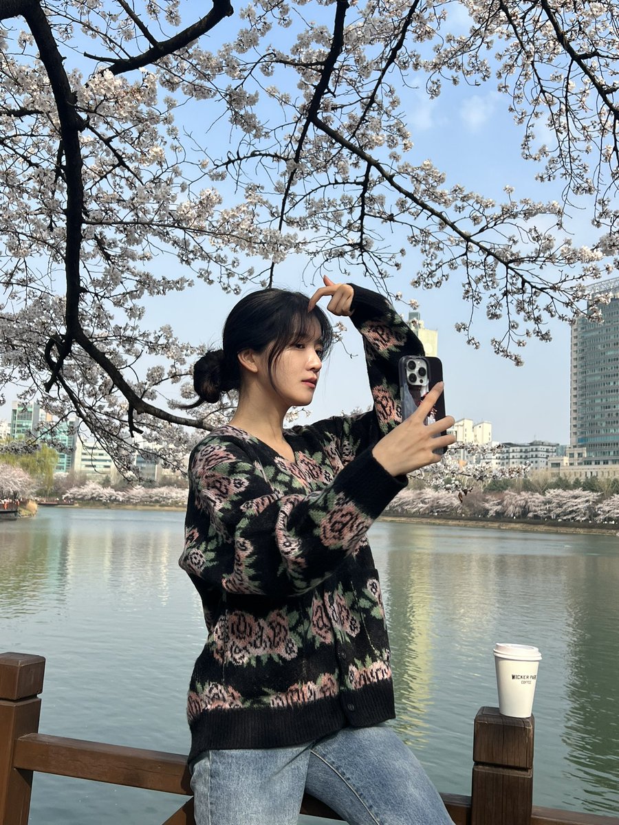 EXY tweet media