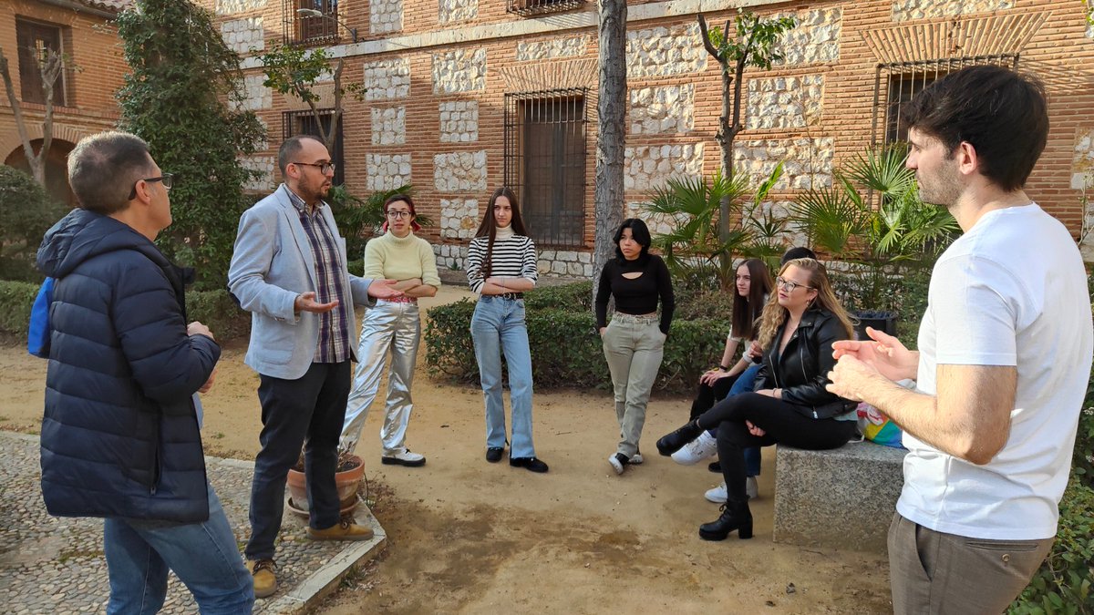 Grado Comunicación tweet media