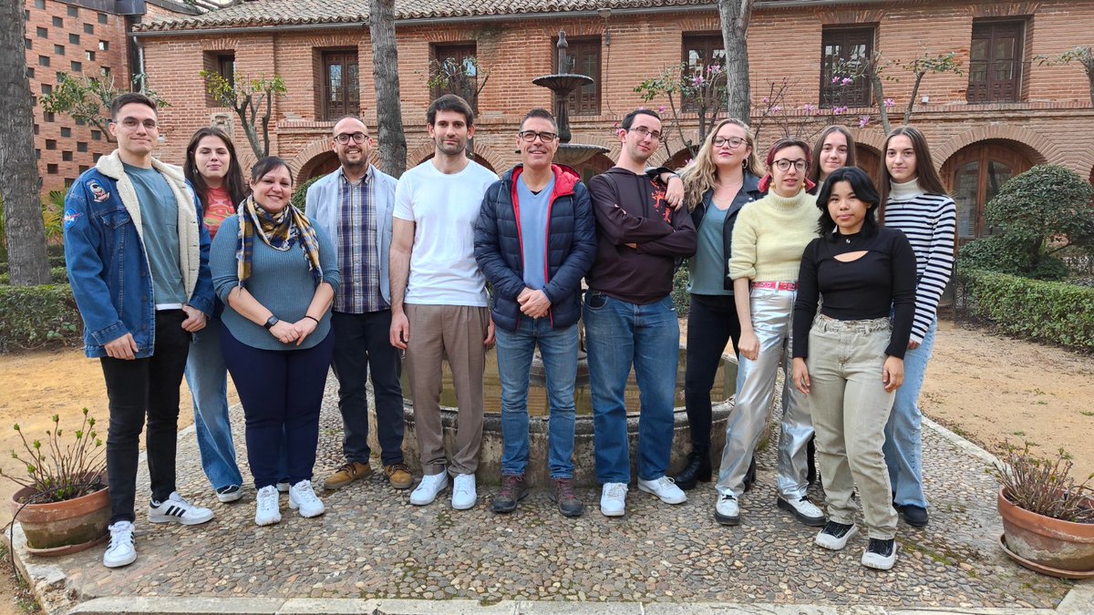 Grado Comunicación tweet media