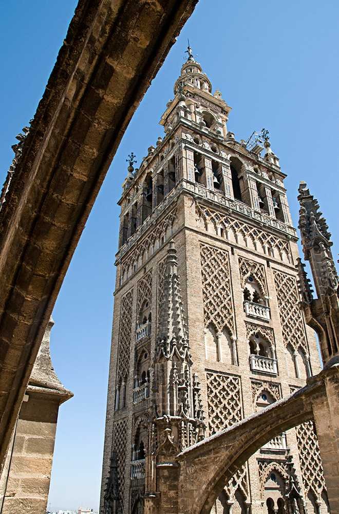 PasionDeSevilla's tweet photo. Sevilla ya está preparada.... ¿Y tú?

#SSantaSevilla23 https://t.co/1rzI6eJT4E