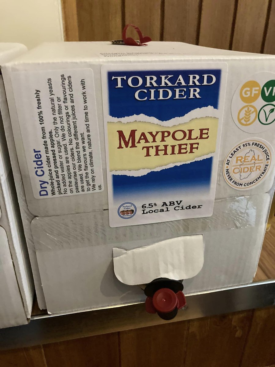 nottscider's tweet image. Last Saturday was my turn to lead a presentation &amp;amp; talk plus tasting to the @NCiderclub with a group of winemakers, cidermakers, &amp;amp; #cider drinkers present. We went from bone-dry "raw" still, through 3 types of our 500ml &amp;amp; 750ml bottled sparkling #ciders. #goodfun #Nottingham