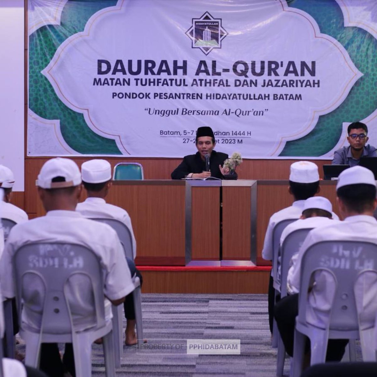 pphidabatam's tweet photo. Daurah Al-Qur'an Matan Tuhfatul Athfal

#hidayatullah #hidayatullahbatam https://t.co/PVsZVPxIq2