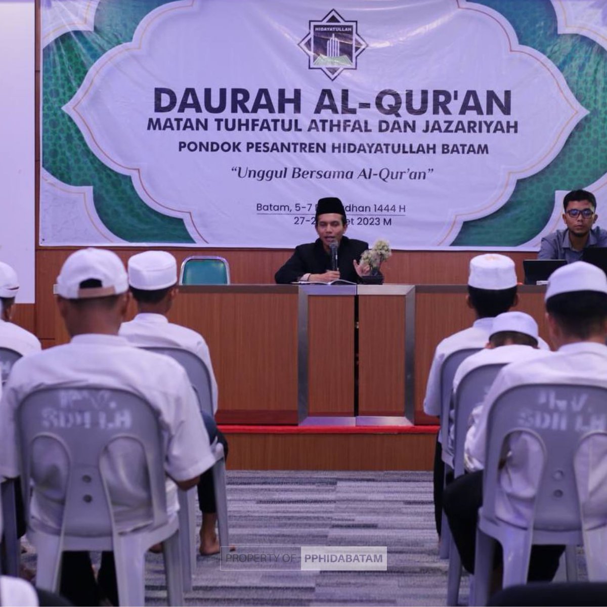 pphidabatam's tweet photo. Daurah Al-Qur'an Matan Tuhfatul Athfal

#hidayatullah #hidayatullahbatam https://t.co/PVsZVPxIq2
