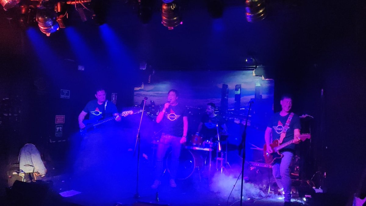 Los Kinis tweet media