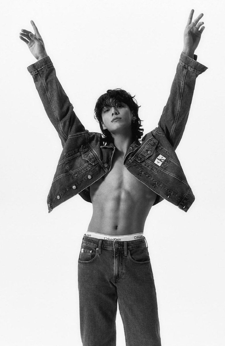 Wearetheproof7's tweet photo. Jungkook X Calvin Klein ❤️‍🔥❤️‍🔥
The Official Photos ❤️
@bts_bighit @CalvinKlein 
#JUNGKOOK #JUNGKOOKxCALVINKLEIN https://t.co/m92bQKPlhp