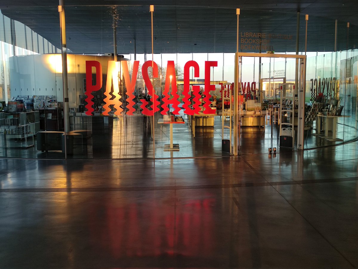 MuserAvec's tweet image. Encore un dodo pour l'ouverture officielle😉😉😃 #louvrelens #ExpoPaysage @MuseeLouvreLens