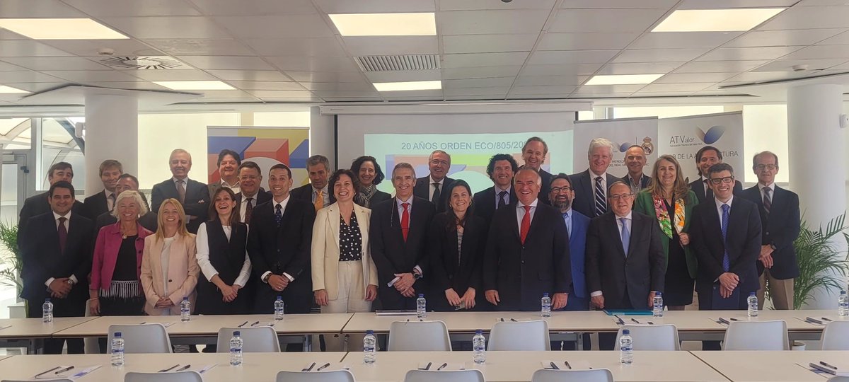 GrupoATValor's tweet photo. Comienza la jornada "XX aniversario de la Orden ECO/805/2003" en la sede de @at_grupo organizada por #ATASA.

@at_grupo @AliaTasaciones @ArcoValoracion @BDOSpain #GDT @RiscValor #Servatas @TasacionesTasa #THIRSA #TH #TASALIA @TASASUR @tasvaluo @grupotecnitasa  #TinsaPanama https://t.co/6HUWd9tRWk