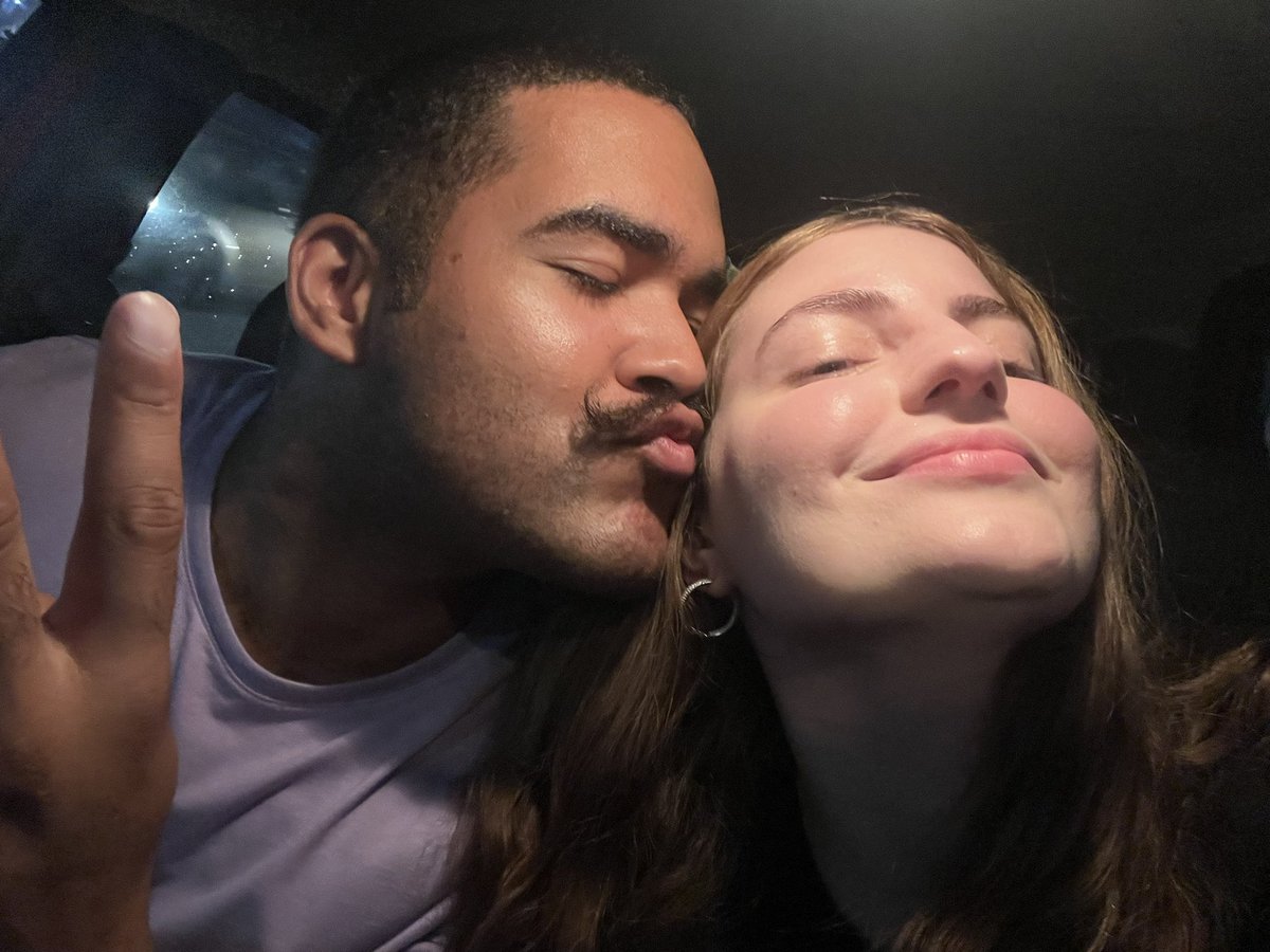 GBFDAS's tweet image. amo dividir a vida com você te amo meu neni 💫🤍  El bigodon ta no capricho @GKDNSC