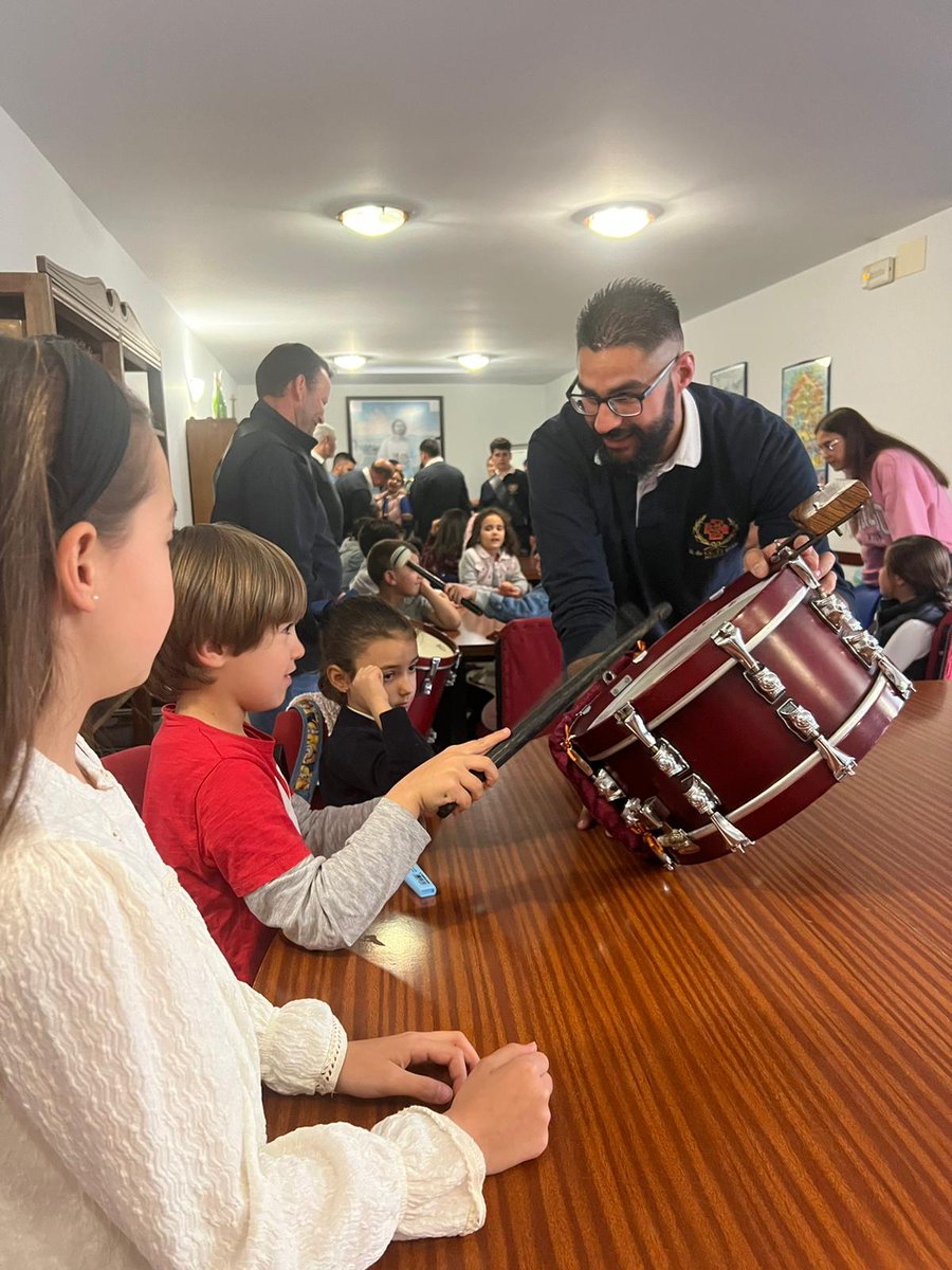 Cofradía Infantil tweet media