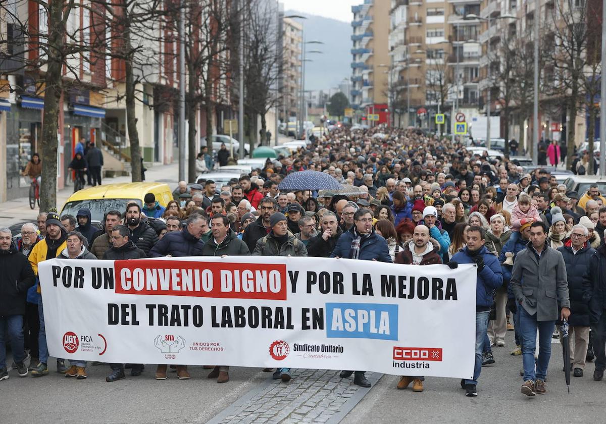 USOCantabria's tweet photo. #USO presenta demanda por vulneración de libertad sindical en el conflicto de #Aspla como consecuencia de haber sido excluido en la negociación.
➡️https://t.co/SZizh7jAOi https://t.co/iMB8J2pQci