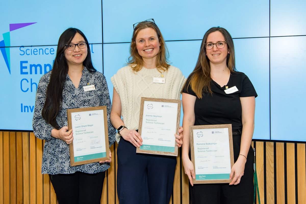 TonbridgeUK's tweet photo. The School has achieved ‘Employer Champion’ status, awarded by @Science_Council for our commitment to training and development. The award was made during the recent #Tonbridge Science Technician Convention. @MrsHGordon @ijanebanks @HMC_Org #RSciTech Story: https://t.co/8CdWwF3vBH https://t.co/jB8ZLNWv8R